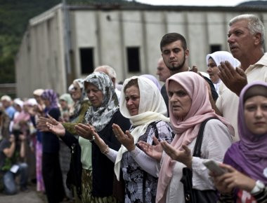 Βοσνία: Φιέστες τουρκόφιλων για την κατάκτηση τους από την Οθωμανική Αυτοκρατορία (φωτό)